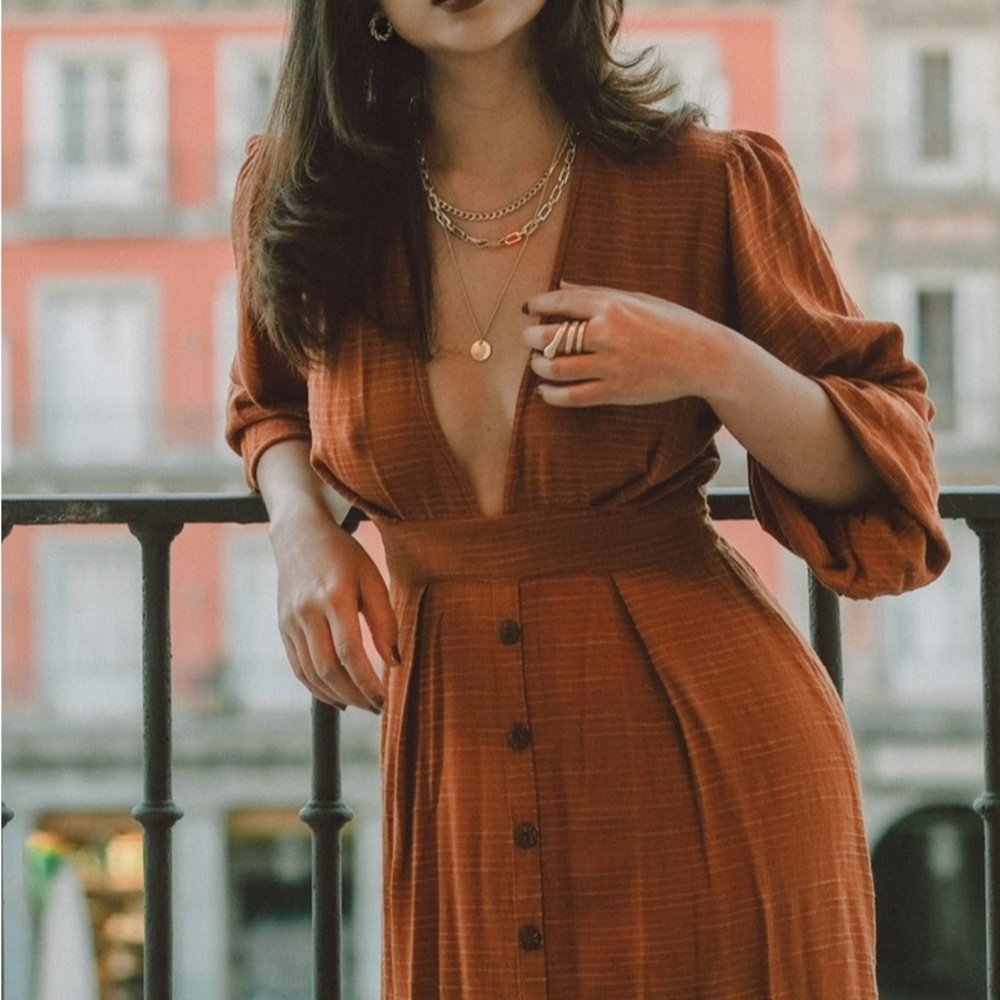 OPIA (s) deep V neck Brown midi Dress